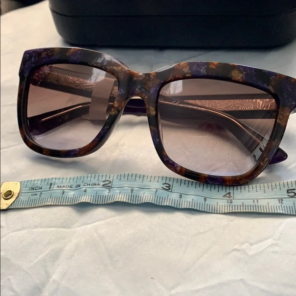 NWT ETRO Marble Violet Sunglasses comes w/case